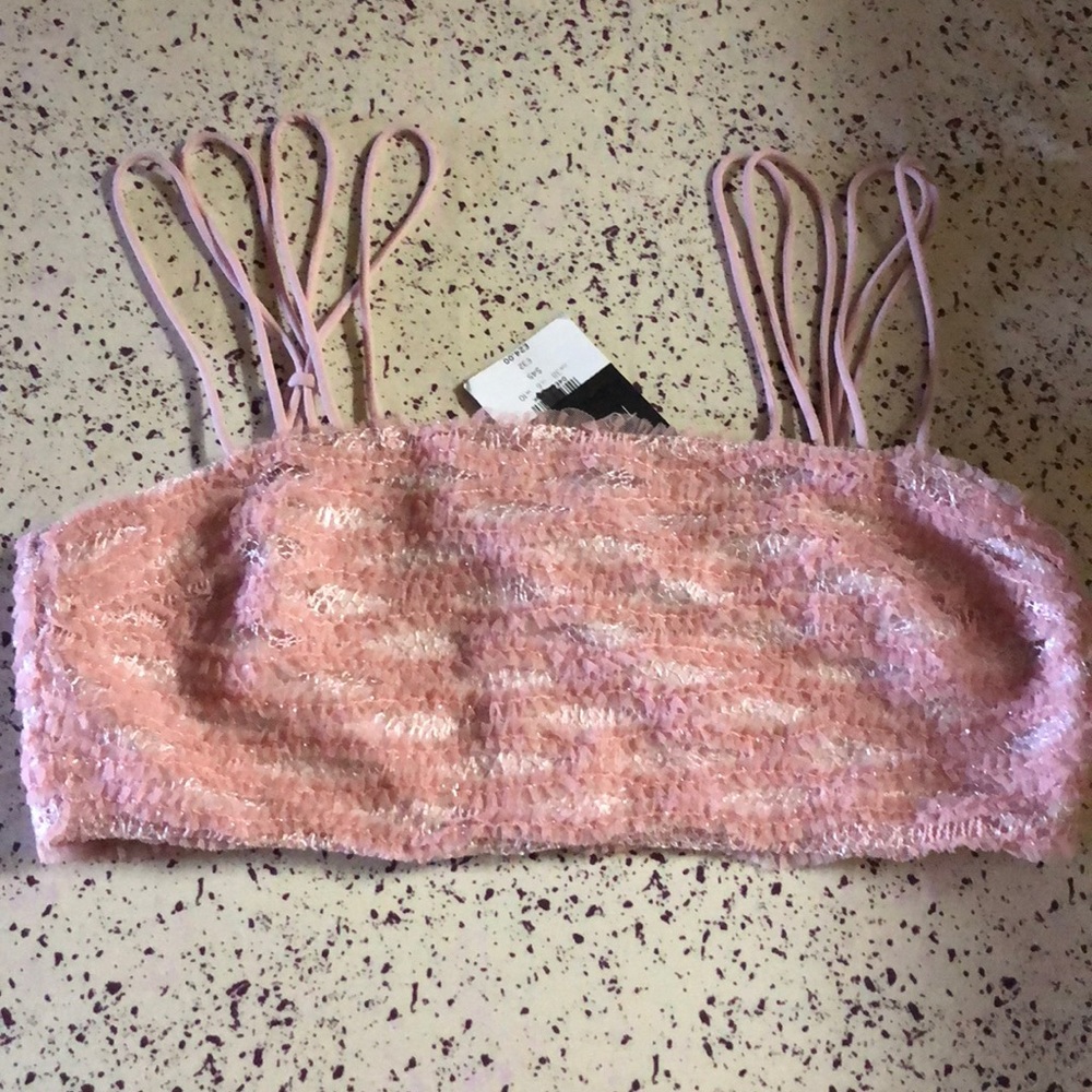 ❌SOLD ❌Crop Top 🌸 - Picture 2 of 5